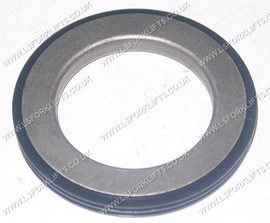 HYSTER OIL SEAL (LS6033)