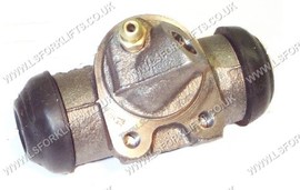 WHEEL BRAKE CYLINDER L/H (LS2158)