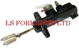 MASTER CYLINDER (LS4935)