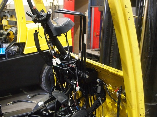 HYSTER FORTENS REFIT RH mast and steering controls